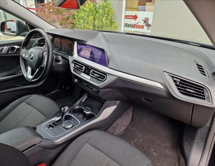 BMW Řada 2 13