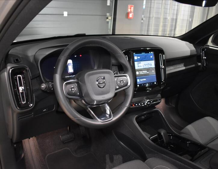 Volvo XC40 12