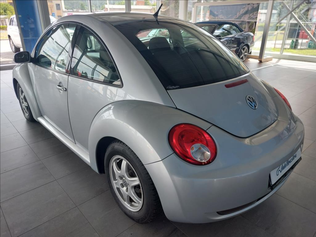 Volkswagen New Beetle