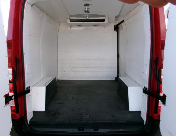 Renault Master 8