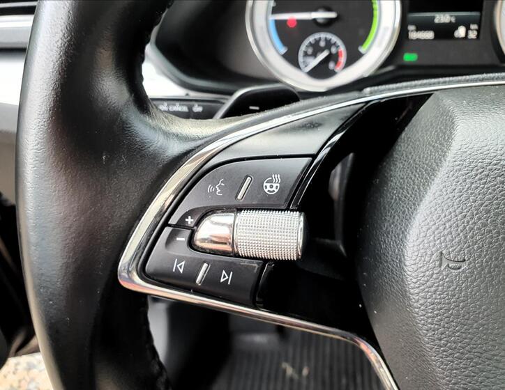 Škoda Superb 21