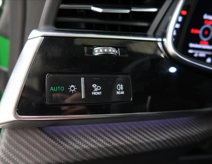 Audi RS Q8 20