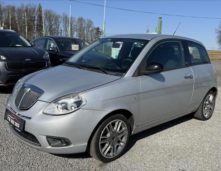 Lancia Y 3