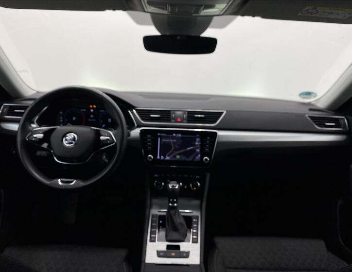 Škoda Superb 9