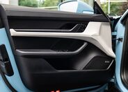 Porsche Taycan 11