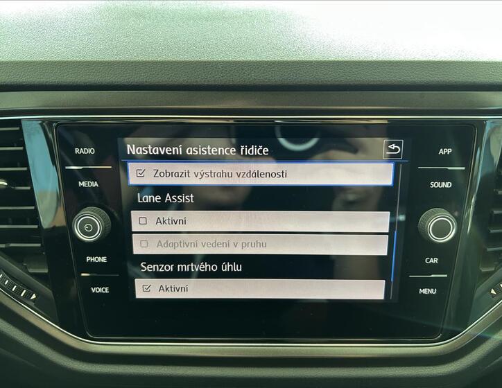 Volkswagen T-Roc 19