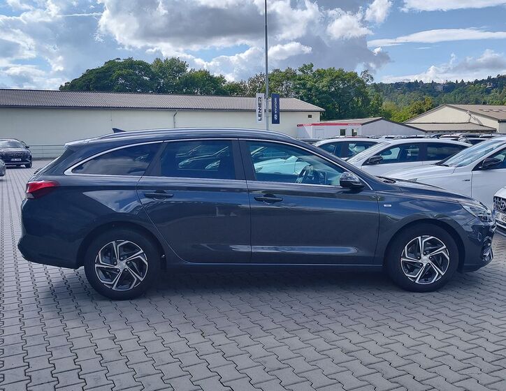 Hyundai i30 4