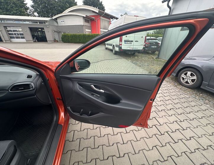 Hyundai i30 17