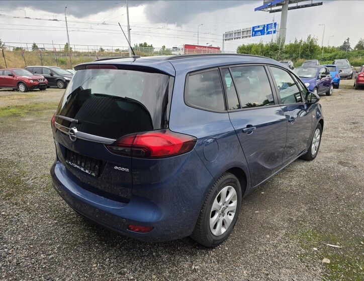 Opel Zafira 5
