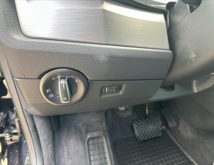 Volkswagen Multivan 23
