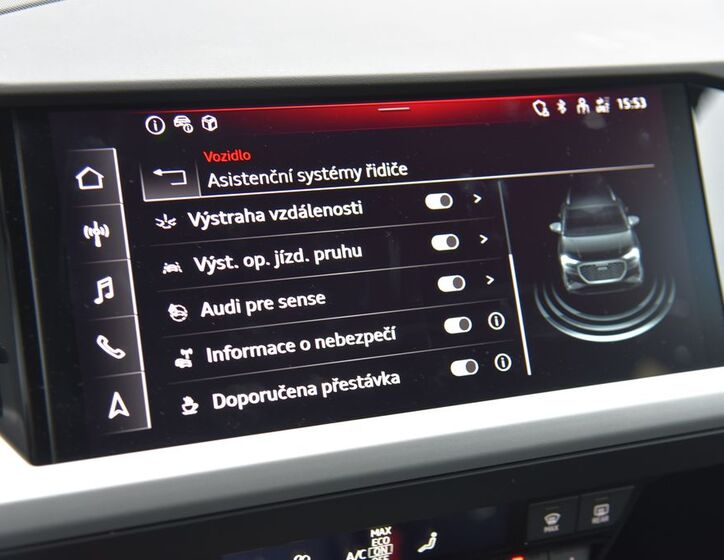 Audi Q4 30