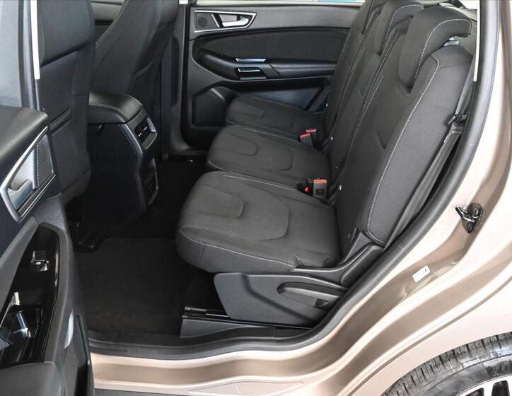Ford S-MAX 10