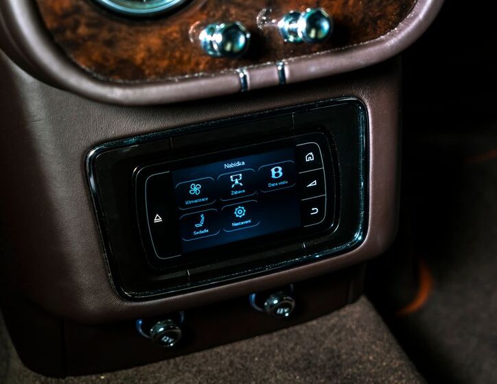 Bentley Bentayga 21
