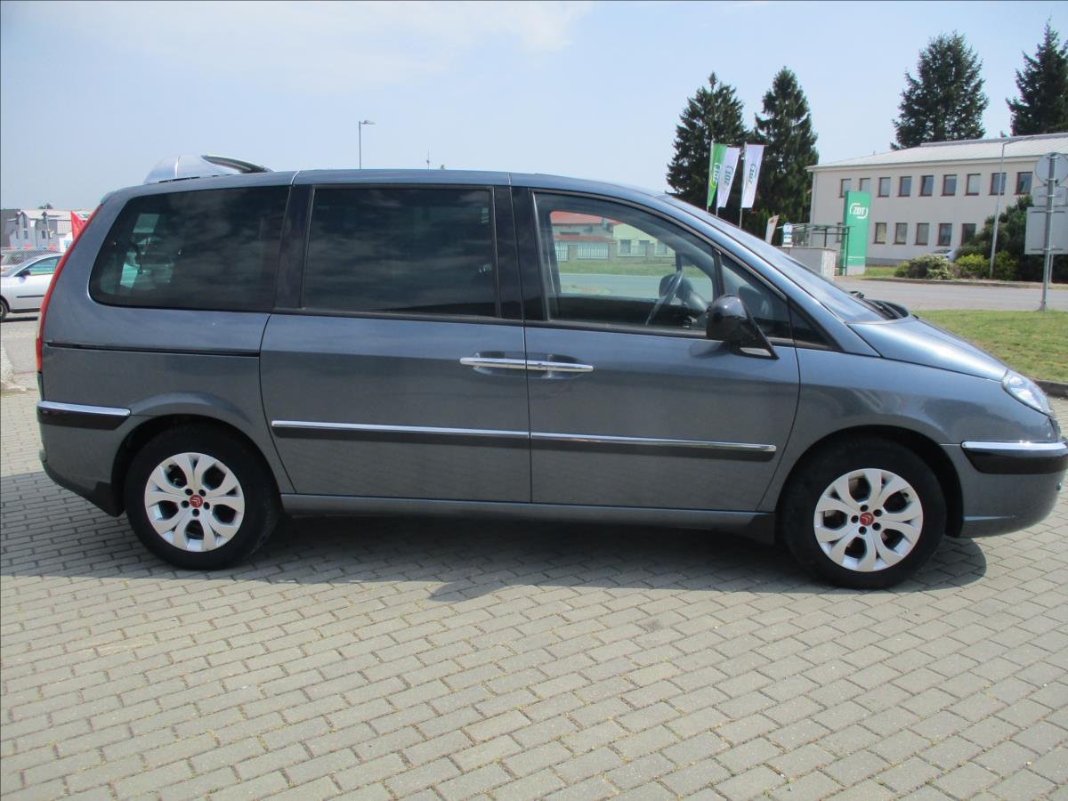 Citroën C8