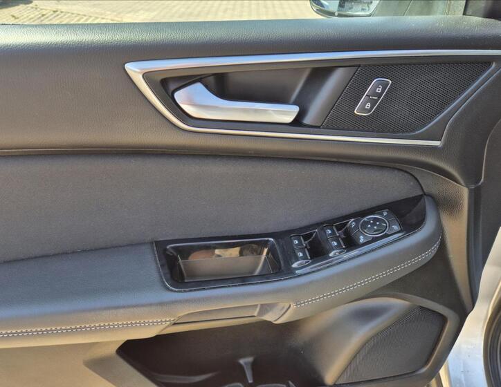 Ford S-MAX 9