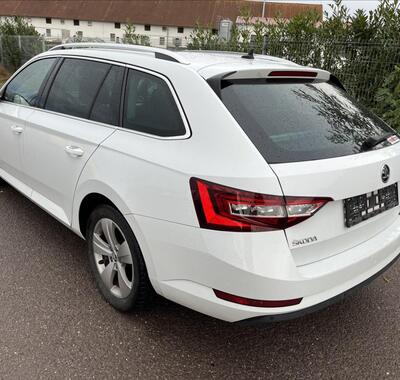Škoda Superb 8