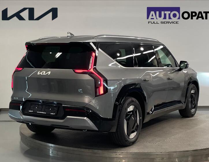 KIA EV9 5