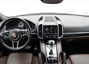 Porsche Cayenne 16