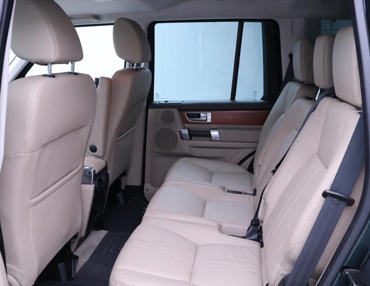 Land Rover Discovery 18