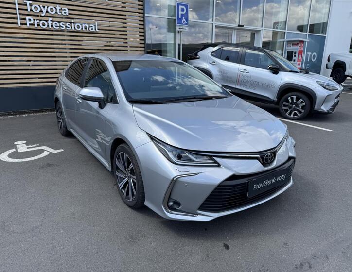 Toyota Corolla 13