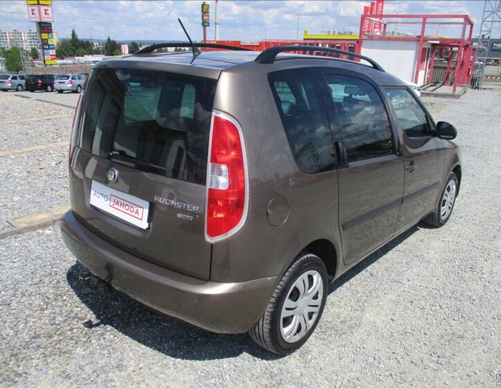 Škoda Roomster 8