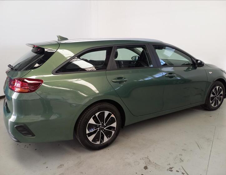 KIA Ceed 4
