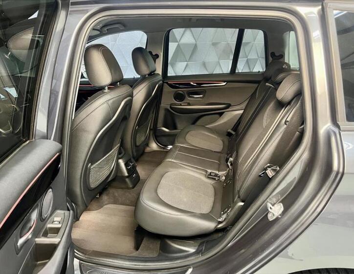 BMW Řada 2 12
