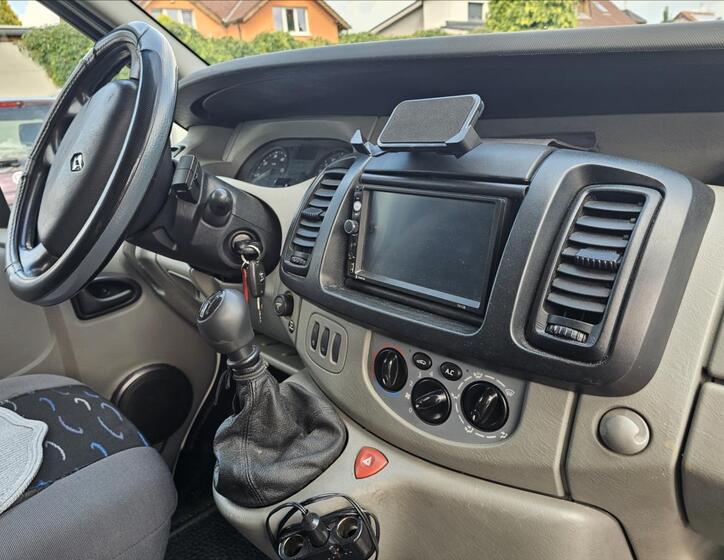 Renault Trafic 18