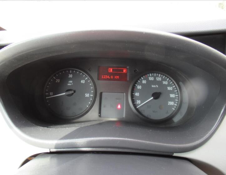 Opel Vivaro 12