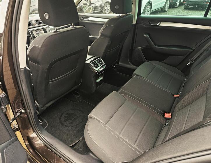 Škoda Superb 21