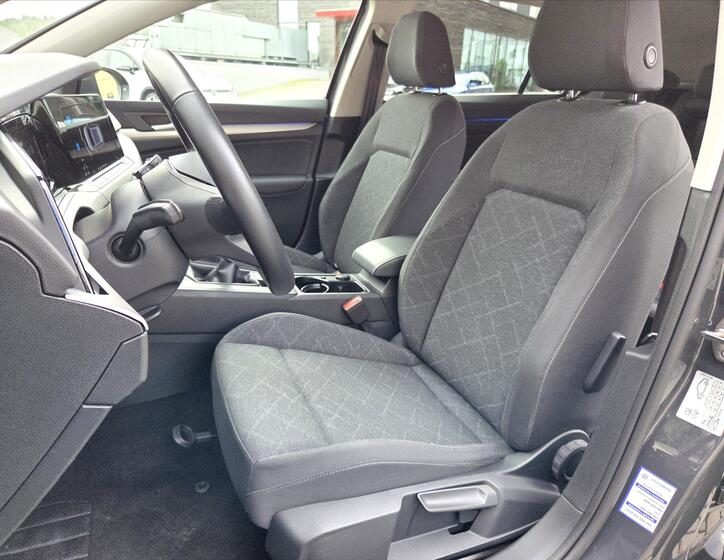 Volkswagen Golf 8