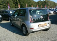 Volkswagen up! 5