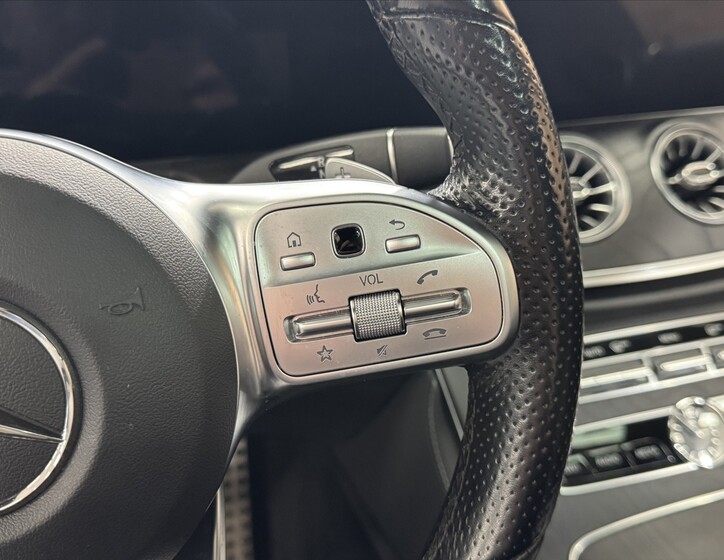 Mercedes-Benz Třídy E 12