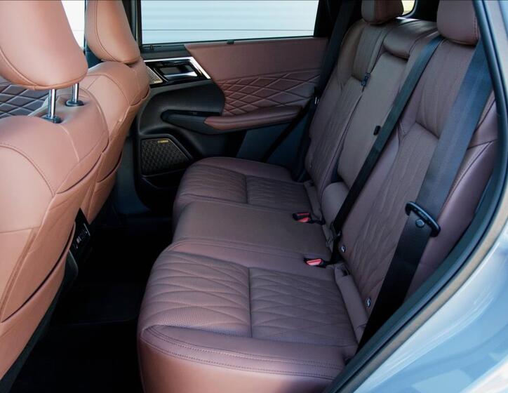 Mitsubishi Outlander 18