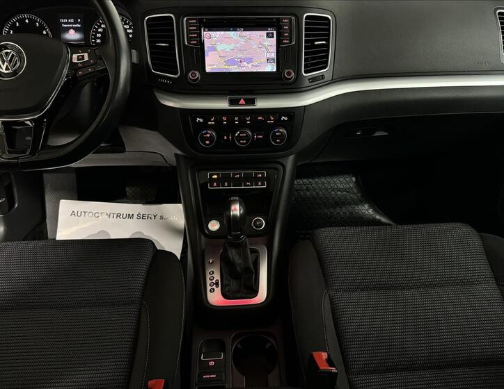 Volkswagen Sharan 24