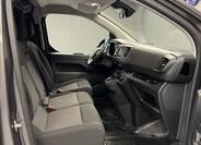 Toyota ProAce 8