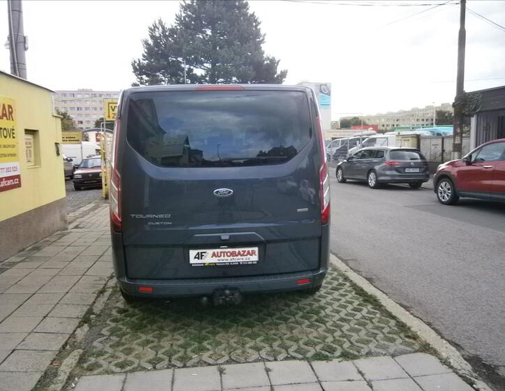 Ford Tourneo Custom 5