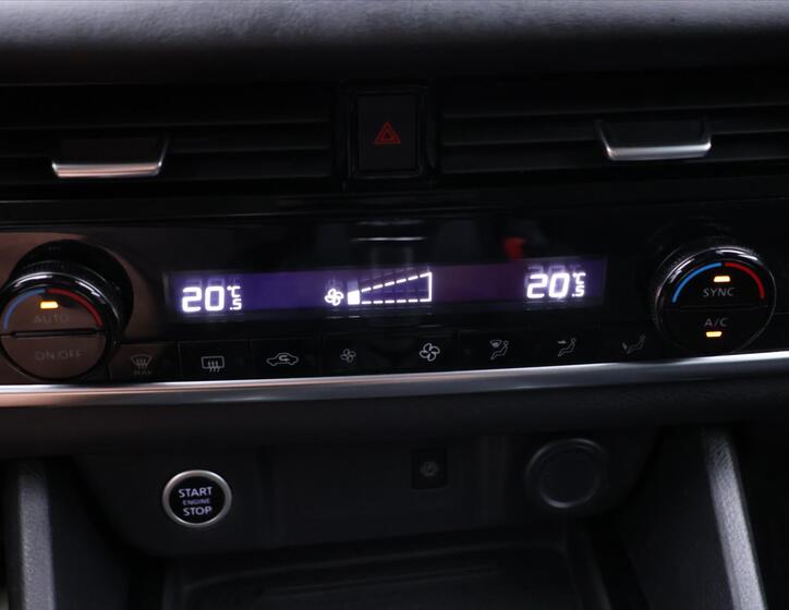 Nissan Qashqai 25