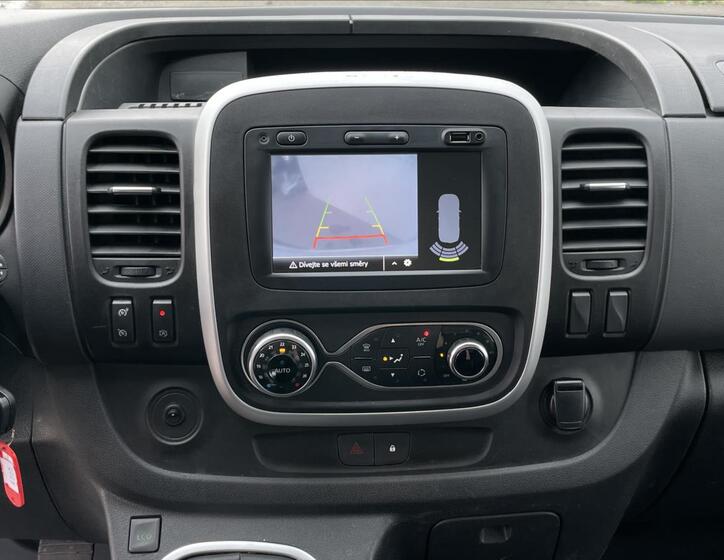 Renault Trafic 9
