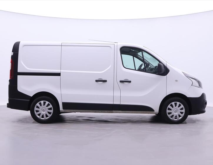 Renault Trafic 8