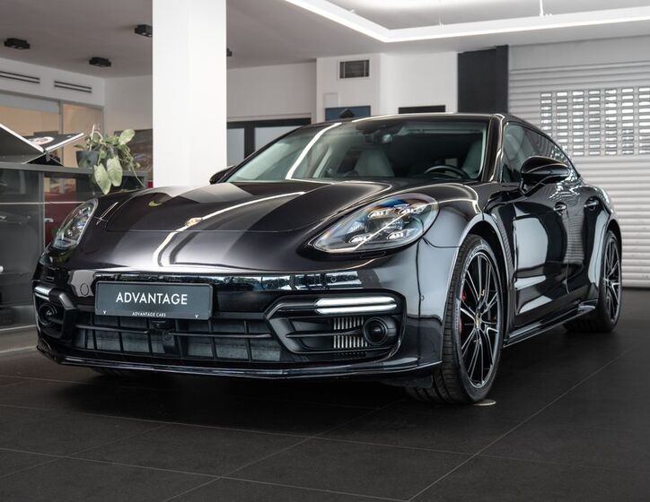 Porsche Panamera 1