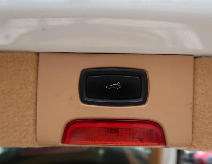 Porsche Cayenne 26