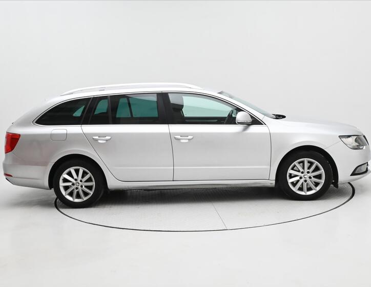 Škoda Superb 4