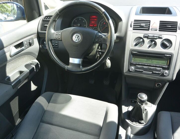 Volkswagen Touran 12