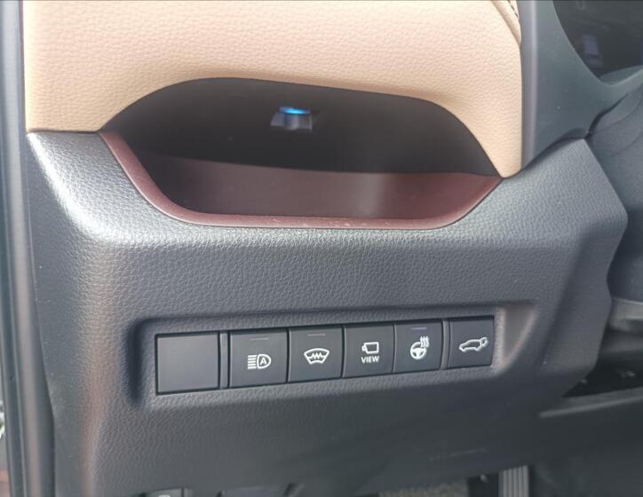 Toyota RAV4 12