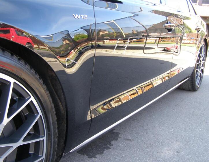 Audi A8 11