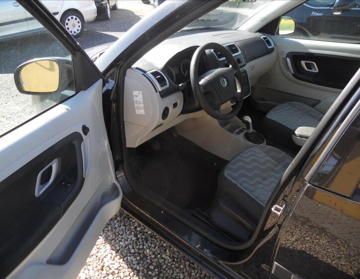 Škoda Roomster 11