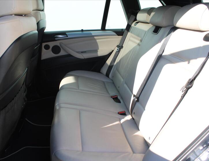 BMW X5 12