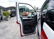 Volkswagen Caravelle 16