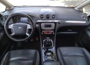 Ford S-MAX 12